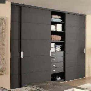 Clóset moderno gris grafito puertas corredizas