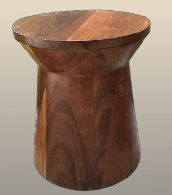 Mesa auxiliar tipo tambor diábolo en madera sólida torneada