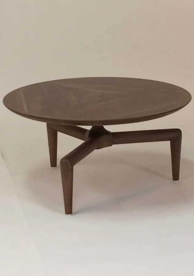 Mesa de centro trípode estilo nórdico en madera fina