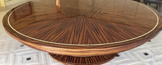 Mesa de comedor redonda con marquetería radial Sunburst alto brillo